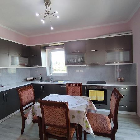 Cheerful 2 Bedroom Villa With Free Parking. Gjirokastër 외부 사진